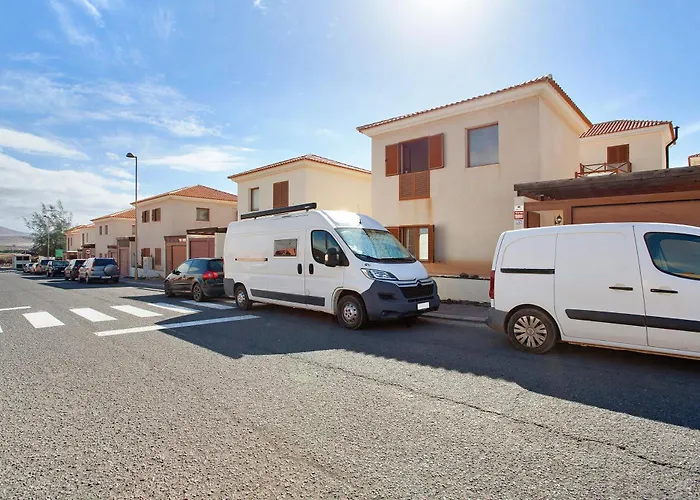 Nyaraló Charlotte La Oliva